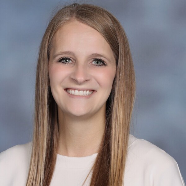 Photo of Amy Ridge Photo of Amy Ridge