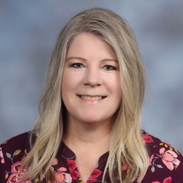 Photo of Kristen Dustin Photo of Kristen Dustin